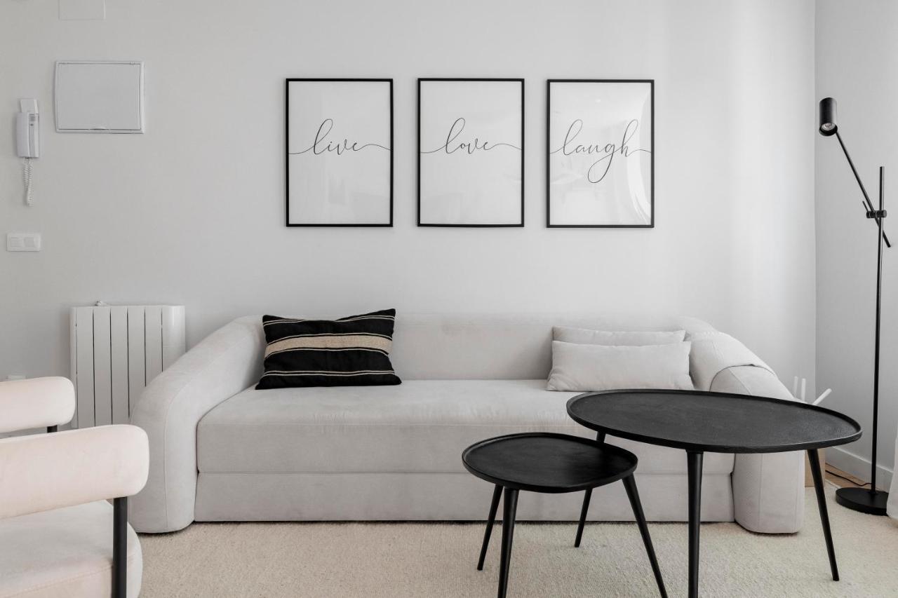 Cozy 2 Bedroom Apartment With Patio Μαδρίτη Εξωτερικό φωτογραφία