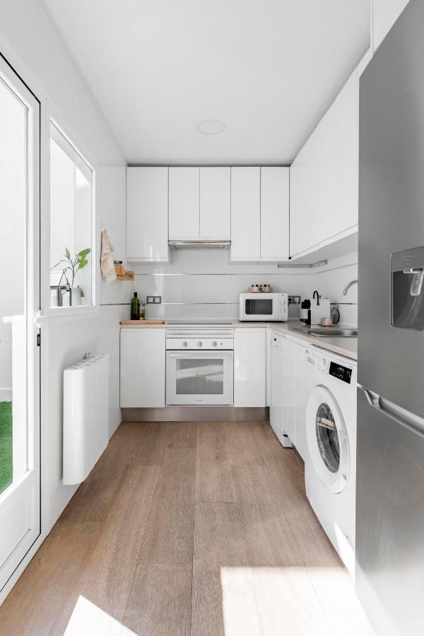 Cozy 2 Bedroom Apartment With Patio Μαδρίτη Εξωτερικό φωτογραφία
