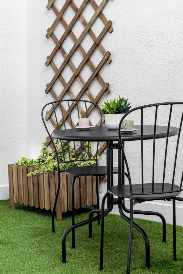 Cozy 2 Bedroom Apartment With Patio Μαδρίτη Εξωτερικό φωτογραφία