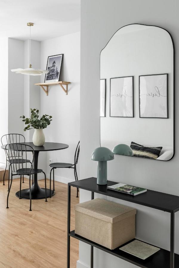 Cozy 2 Bedroom Apartment With Patio Μαδρίτη Εξωτερικό φωτογραφία